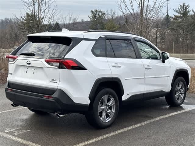 2022 Toyota RAV4 Hybrid XLE