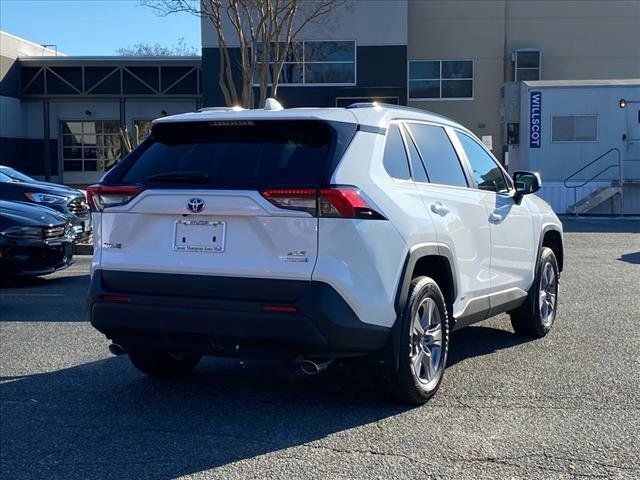 2022 Toyota RAV4 Hybrid XLE