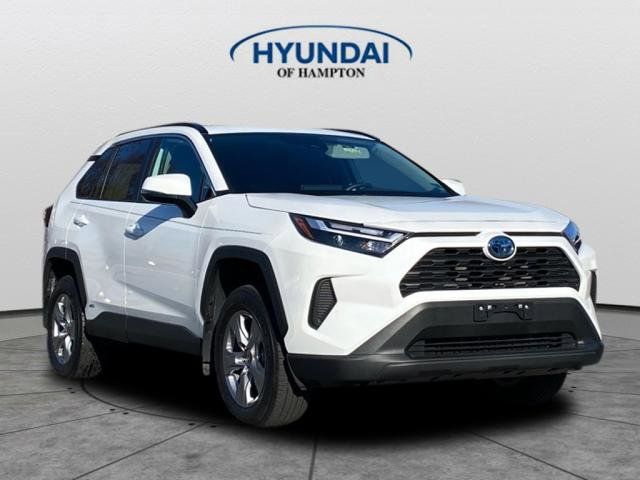 2022 Toyota RAV4 Hybrid XLE