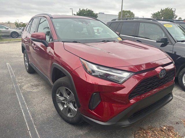 2022 Toyota RAV4 Hybrid XLE