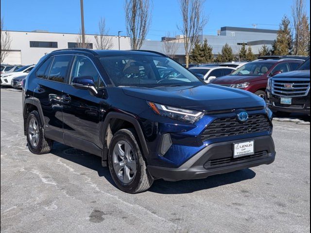 2022 Toyota RAV4 Hybrid XLE