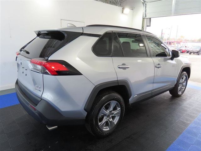 2022 Toyota RAV4 Hybrid XLE