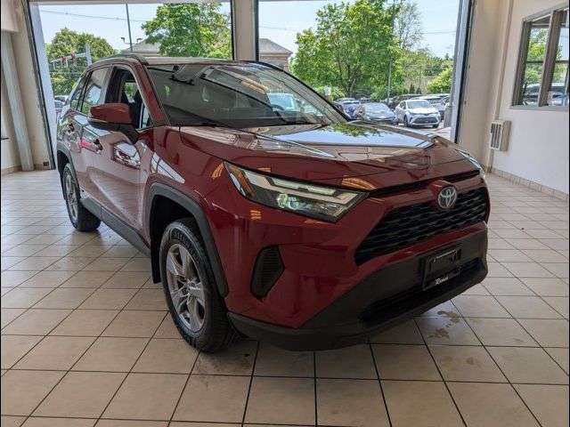 2022 Toyota RAV4 Hybrid XLE