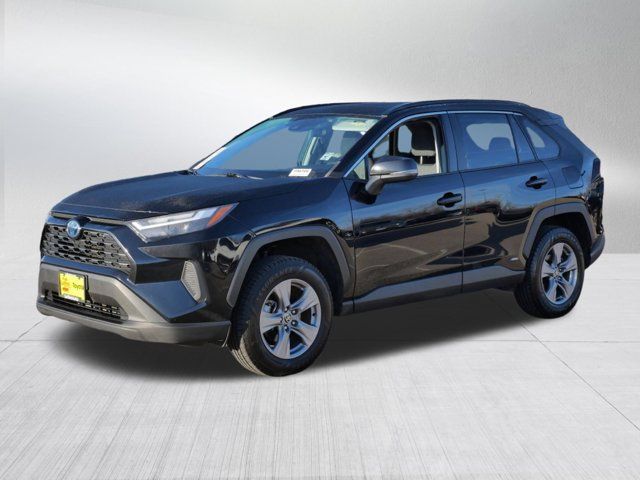 2022 Toyota RAV4 Hybrid XLE