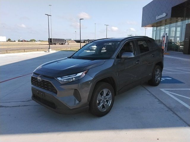 2022 Toyota RAV4 Hybrid XLE