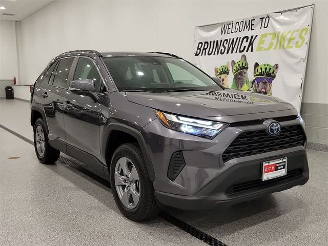 2022 Toyota RAV4 Hybrid XLE