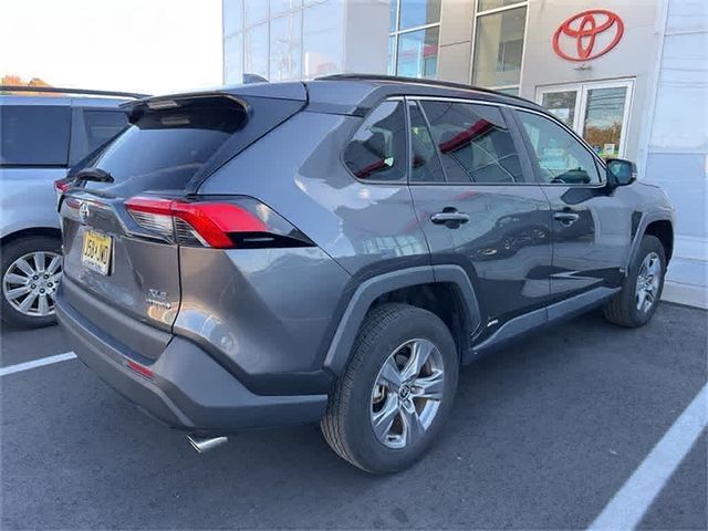 2022 Toyota RAV4 Hybrid XLE