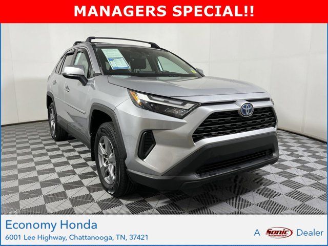 2022 Toyota RAV4 Hybrid XLE