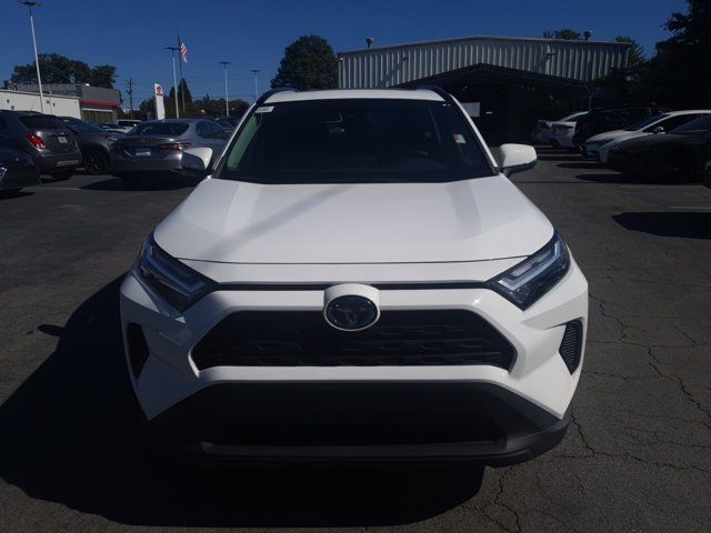 2022 Toyota RAV4 Hybrid XLE