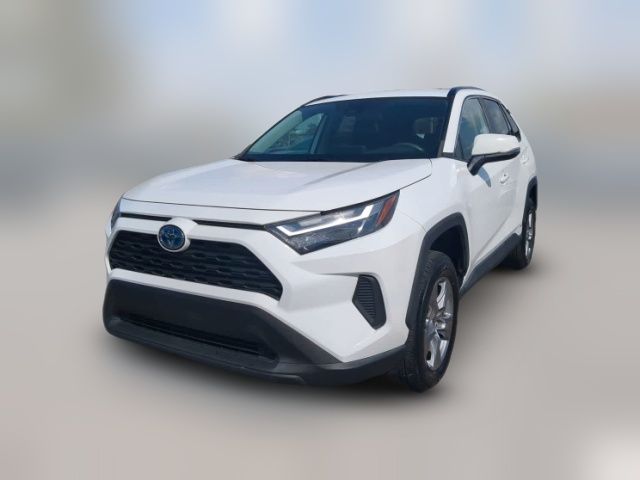 2022 Toyota RAV4 Hybrid XLE