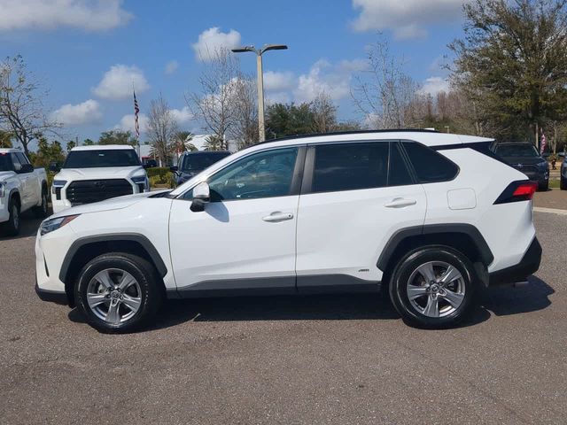 2022 Toyota RAV4 Hybrid XLE