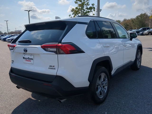 2022 Toyota RAV4 Hybrid XLE