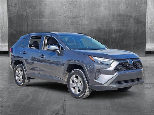 2022 Toyota RAV4 Hybrid XLE