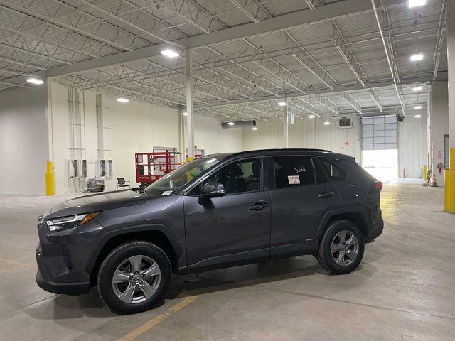 2022 Toyota RAV4 Hybrid XLE