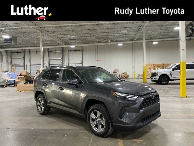 2022 Toyota RAV4 Hybrid XLE