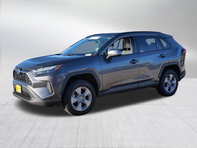 2022 Toyota RAV4 Hybrid XLE