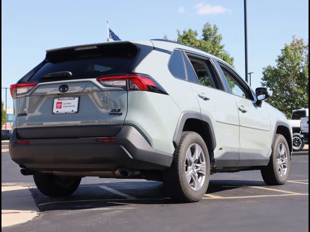 2022 Toyota RAV4 Hybrid XLE