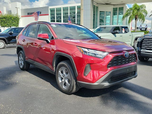 2022 Toyota RAV4 Hybrid XLE