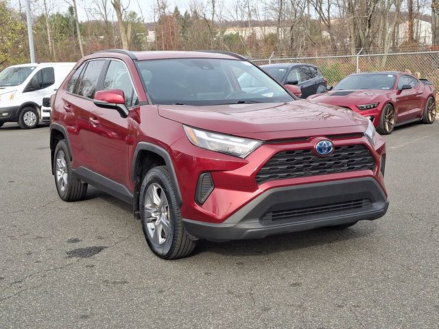 2022 Toyota RAV4 Hybrid XLE