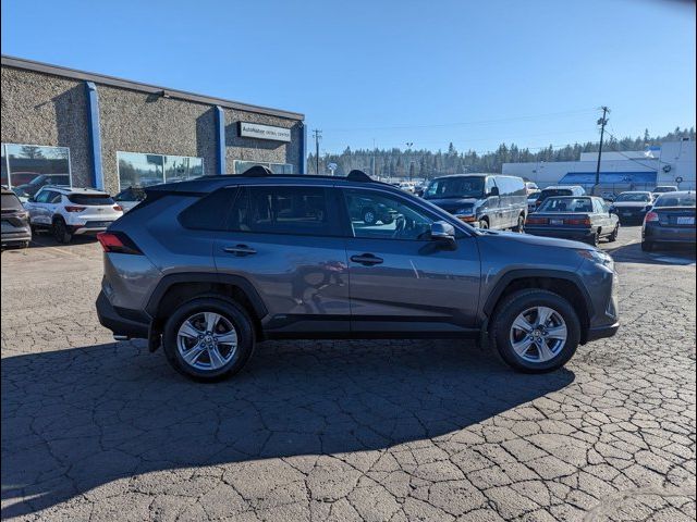 2022 Toyota RAV4 Hybrid XLE