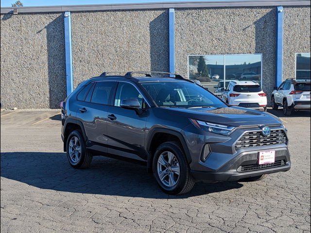 2022 Toyota RAV4 Hybrid XLE