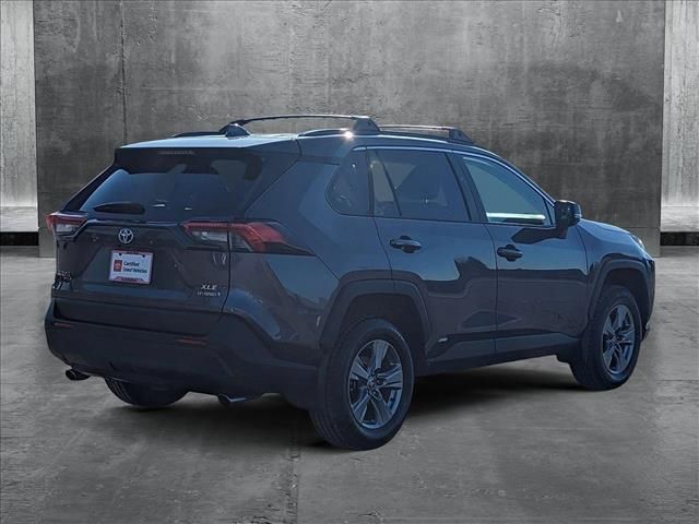 2022 Toyota RAV4 Hybrid XLE