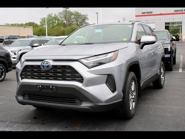 2022 Toyota RAV4 Hybrid XLE