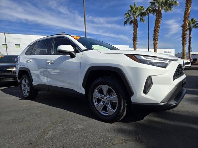 2022 Toyota RAV4 Hybrid XLE