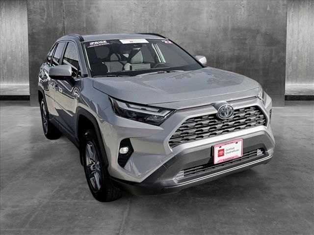 2022 Toyota RAV4 Hybrid XLE