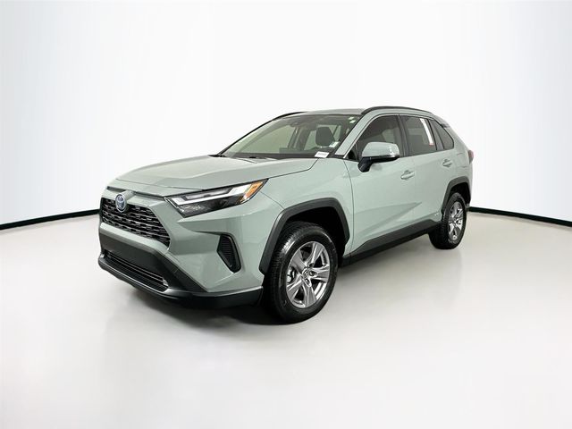 2022 Toyota RAV4 Hybrid XLE