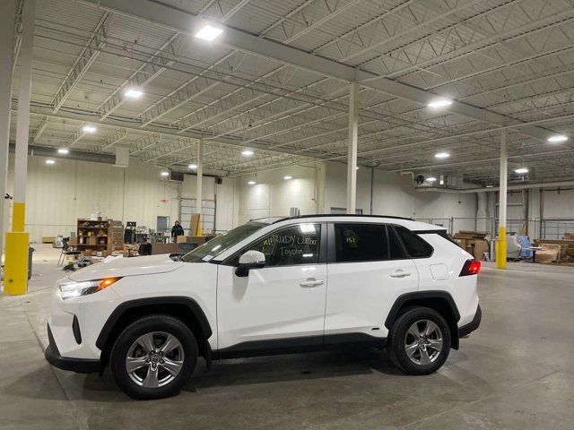 2022 Toyota RAV4 Hybrid XLE