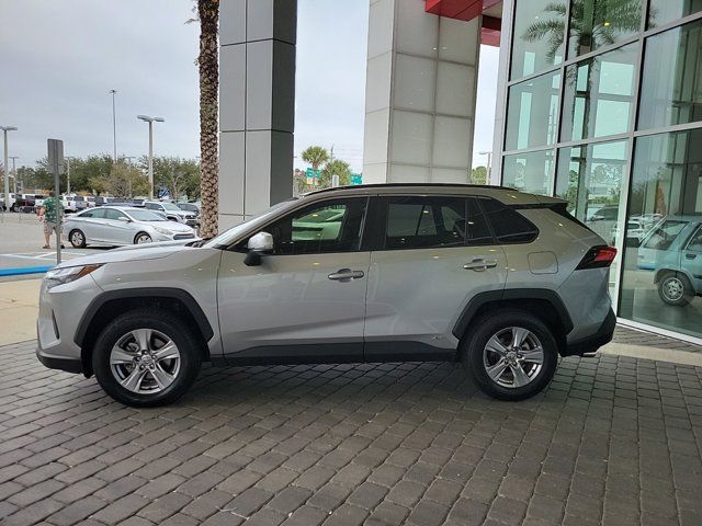 2022 Toyota RAV4 Hybrid XLE