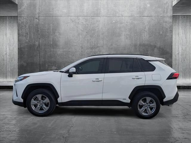 2022 Toyota RAV4 Hybrid XLE