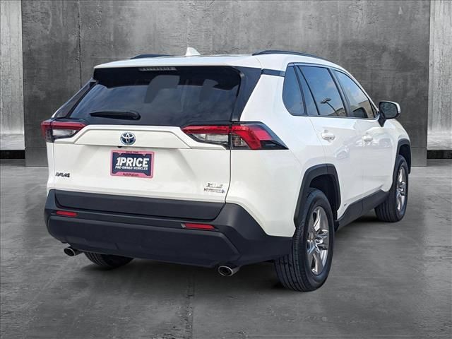 2022 Toyota RAV4 Hybrid XLE