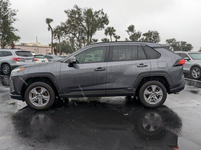 2022 Toyota RAV4 Hybrid XLE