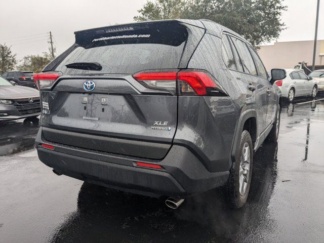 2022 Toyota RAV4 Hybrid XLE