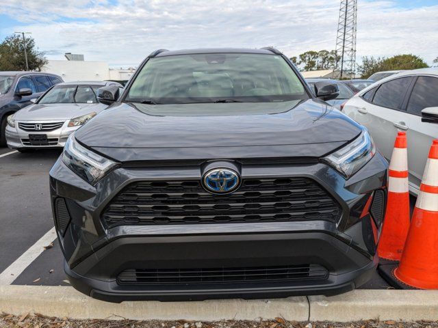 2022 Toyota RAV4 Hybrid XLE