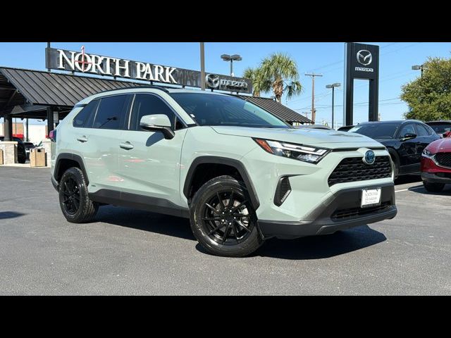 2022 Toyota RAV4 Hybrid XLE