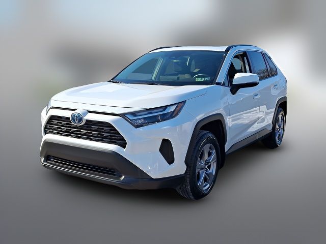 2022 Toyota RAV4 Hybrid XLE