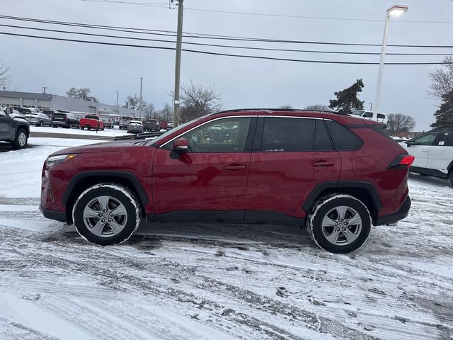 2022 Toyota RAV4 Hybrid XLE