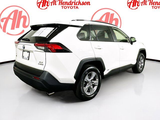 2022 Toyota RAV4 Hybrid XLE