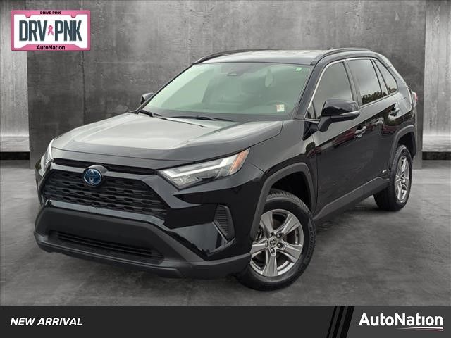 2022 Toyota RAV4 Hybrid XLE