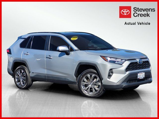 2022 Toyota RAV4 Hybrid XLE Premium