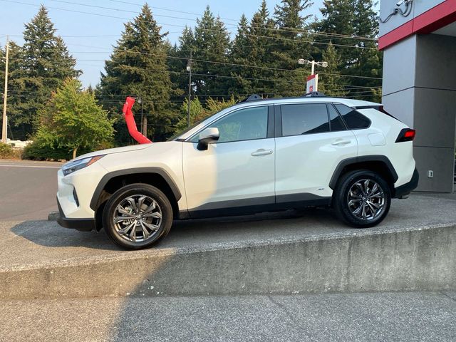 2022 Toyota RAV4 Hybrid XLE Premium