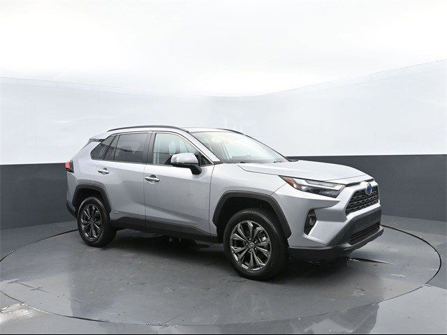 2022 Toyota RAV4 Hybrid XLE Premium