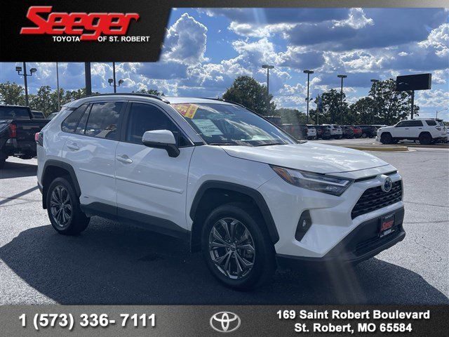 2022 Toyota RAV4 Hybrid XLE Premium