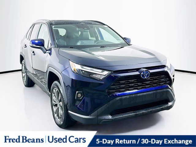 2022 Toyota RAV4 Hybrid XLE Premium