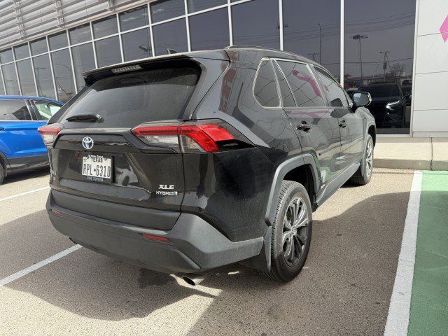 2022 Toyota RAV4 Hybrid XLE Premium