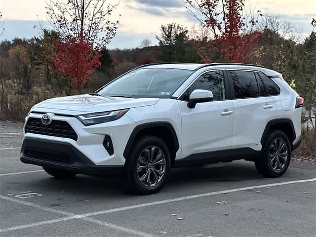 2022 Toyota RAV4 Hybrid XLE Premium