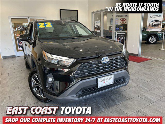 2022 Toyota RAV4 Hybrid XLE Premium